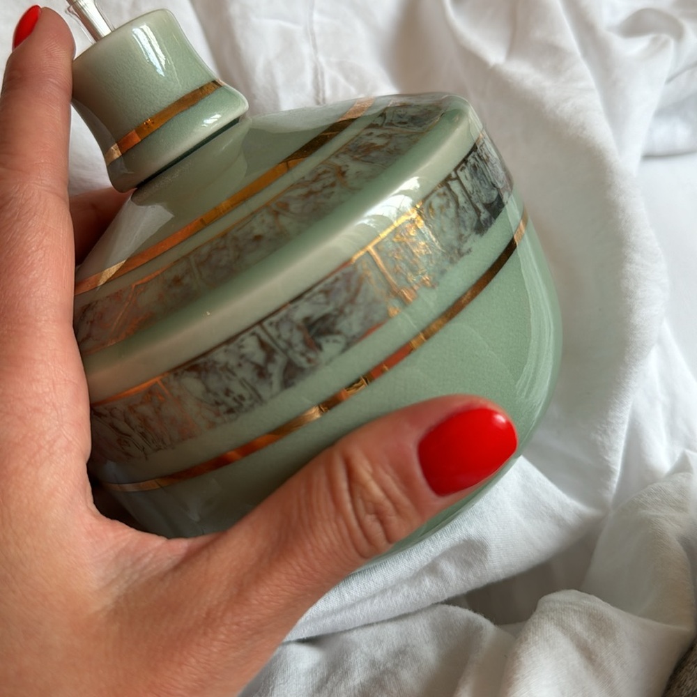 Porcelain Oil Diffuser - Picture 5 of 5